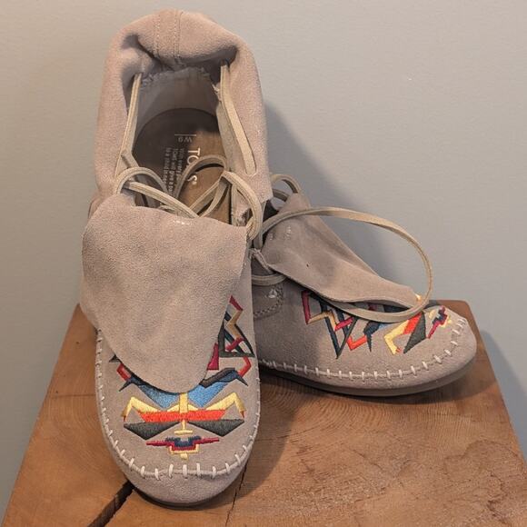 Toms Zahara Tribal Suede Moccasin Bootie Embroidery Southwest Western - Size 9 - Picture 2 of 10